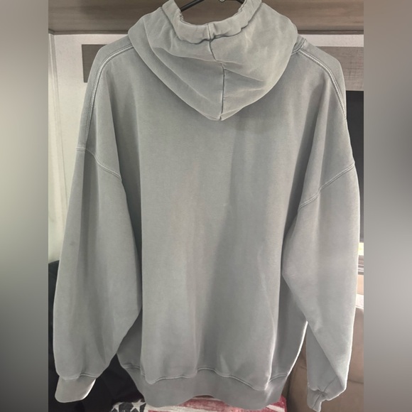 Brandy Melville Gray St. Moritz Hoodie - Picture 4 of 4